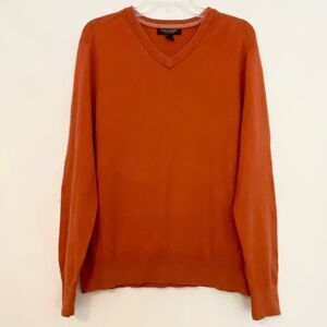 Banana Republic cotton cashmere orange v-neck sweater. Size Large